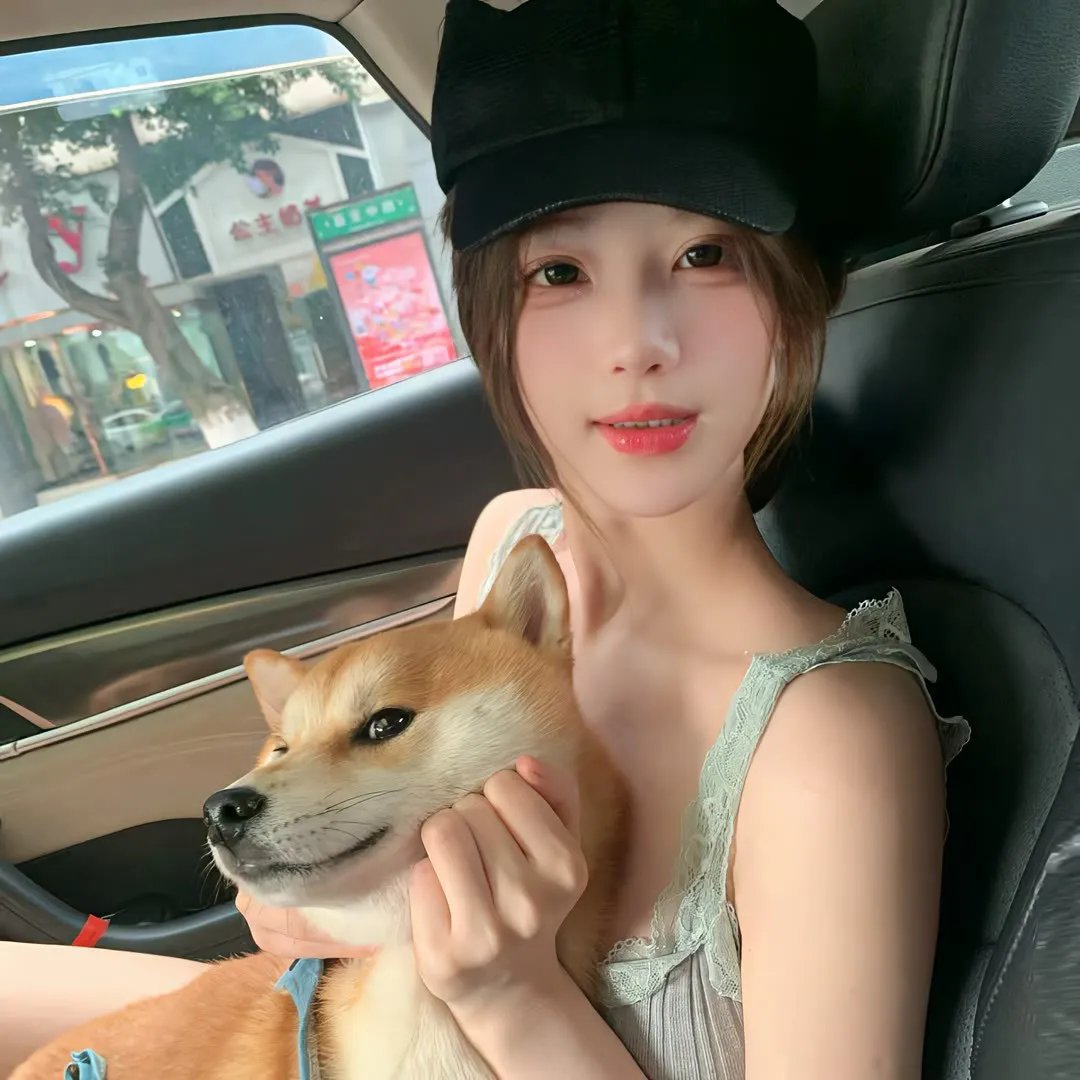 红唇 封面